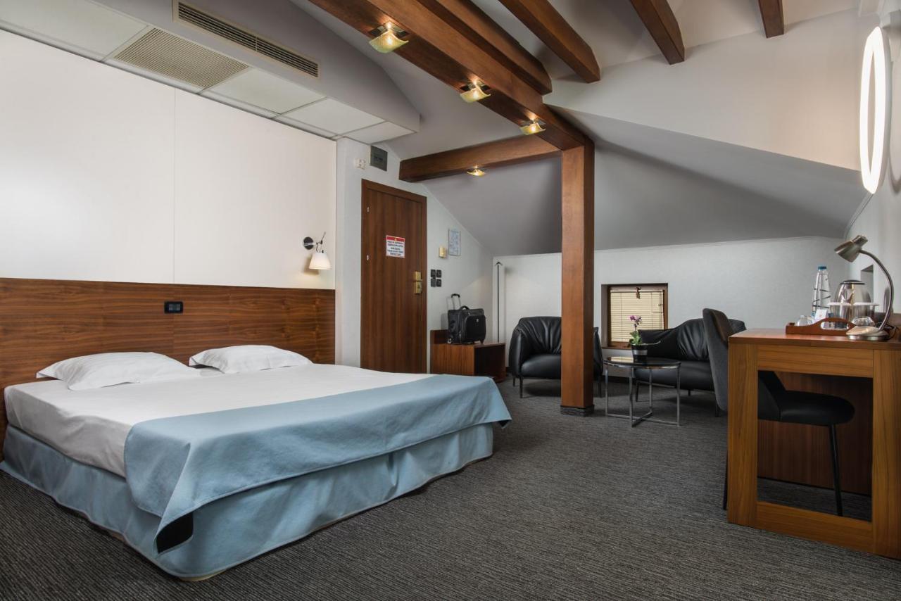 Uniqato Hotel Stara Zagora Eksteriør bilde